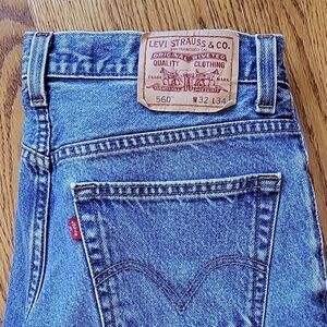 Vintage Levi's 560 Men's Blue Relaxed Fit Jeans